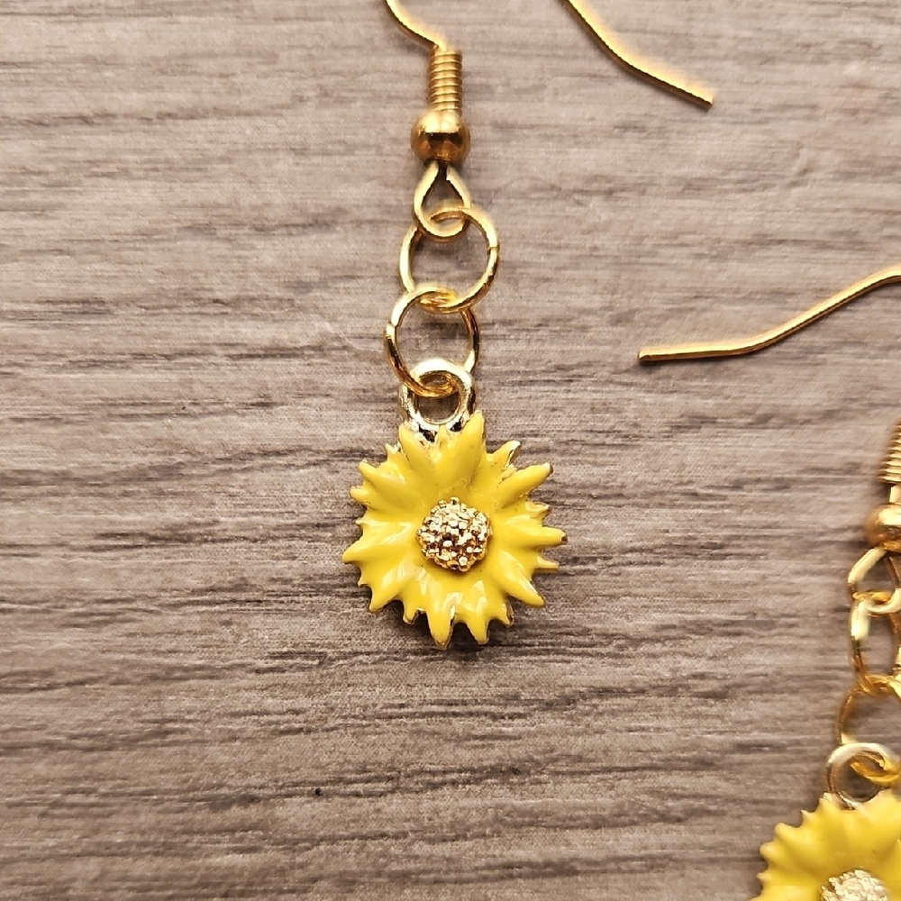 Pigness & Company Golden Sunflower Drop Earrings - Picture 2 of 3